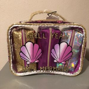 Betsey Johnson Shell Yeah Travel Bag Set! NWT! 🐚
